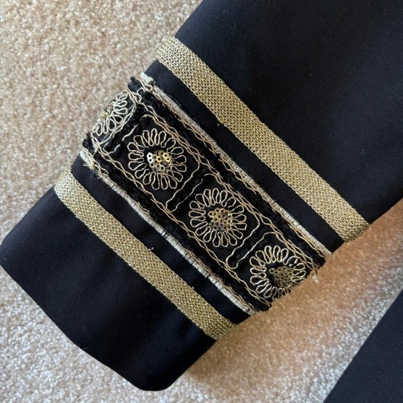 Chico's Black Blazer Jacket Size 8 Medium Gold Button Embroidered‎ Long - Picture 6 of 13